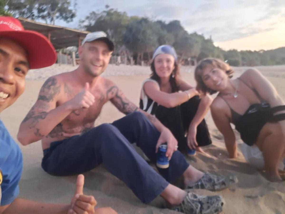 Boneputeh Homestay Taliwang Exteriör bild