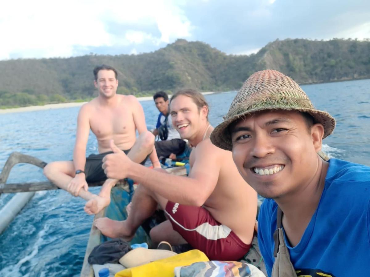 Boneputeh Homestay Taliwang Exteriör bild