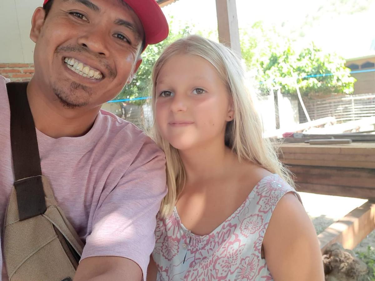 Boneputeh Homestay Taliwang Exteriör bild