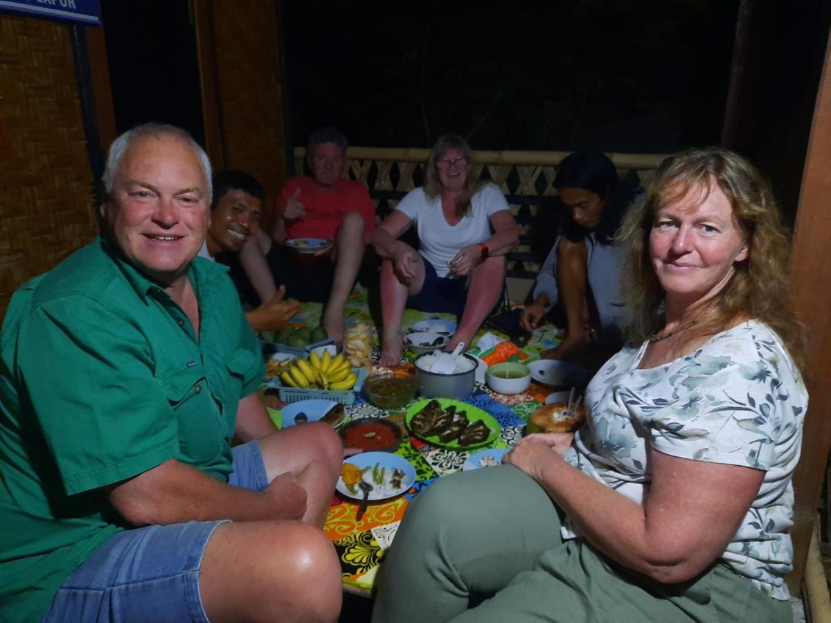 Boneputeh Homestay Taliwang Exteriör bild