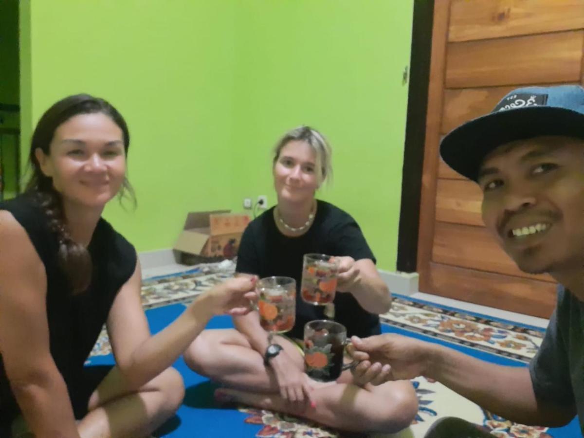 Boneputeh Homestay Taliwang Exteriör bild