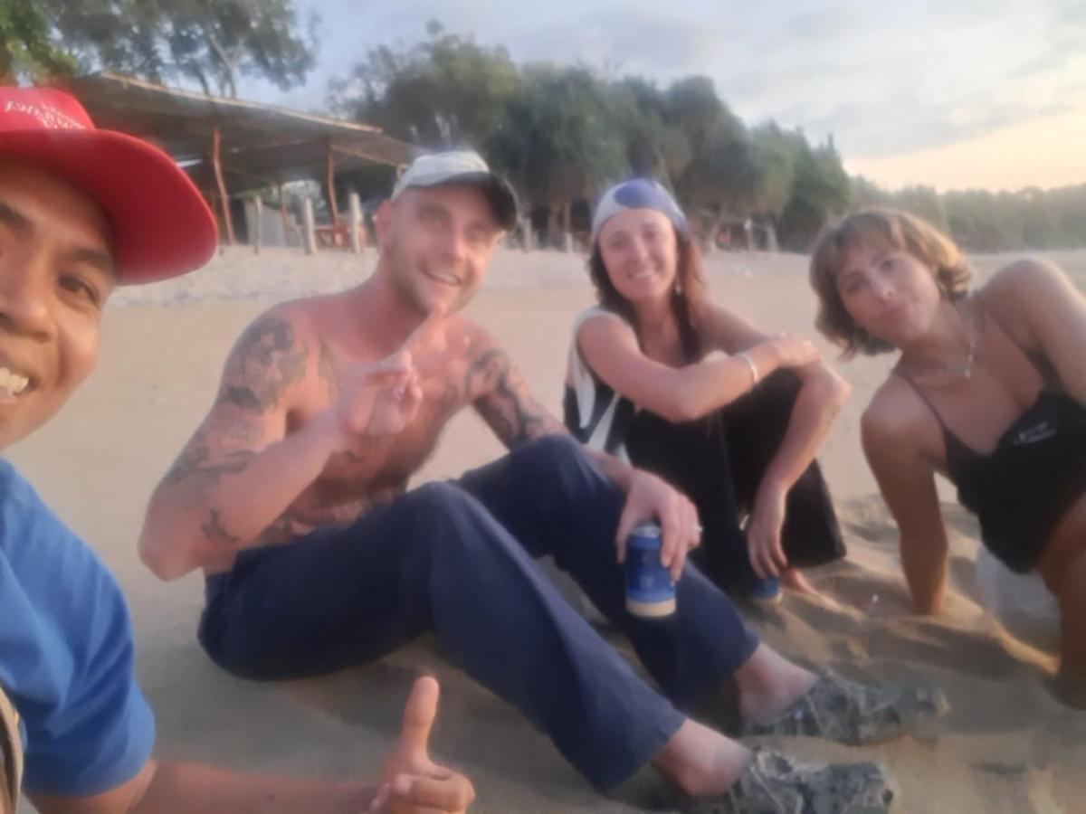 Boneputeh Homestay Taliwang Exteriör bild