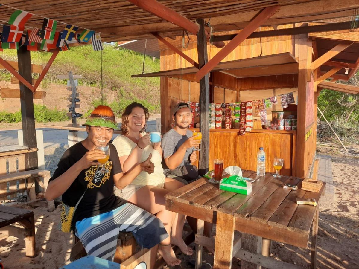 Boneputeh Homestay Taliwang Exteriör bild