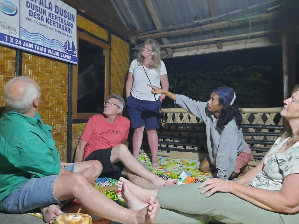 Boneputeh Homestay Taliwang Exteriör bild