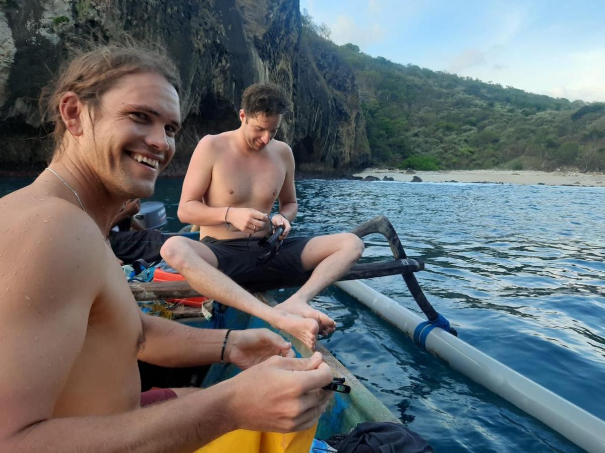 Boneputeh Homestay Taliwang Exteriör bild